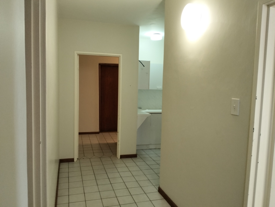 To Let 4 Bedroom Property for Rent in Wavecrest Eastern Cape
